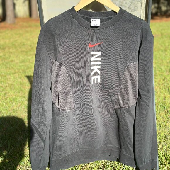 Nike  mens grey  long sleeve Tee Medium - Picture 1 of 3